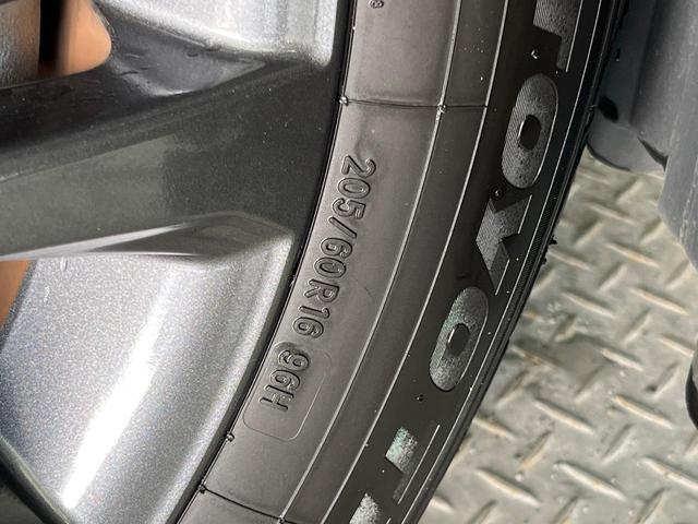 ヴォクシー ハイブリッドＳ－Ｇ　純正１０．５インチナビ　禁煙車　セーフティセンス　フリップダウンモニター　両側電動スライドドア　レーダークルーズコントロール　前席シートヒーター　ビルトインＥＴＣ　ＬＥＤヘッドライト（71枚目）