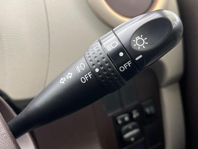 パッソ プラスハナ　ビルトインＥＴＣ　１４インチアルミホイール　オートエアコン　フォグライト　ＣＤプレーヤー　プライバシーガラス　アイドリングストップ　横滑防止装置　トラクションコントロール　ヘッドライトレベライザー（44枚目）