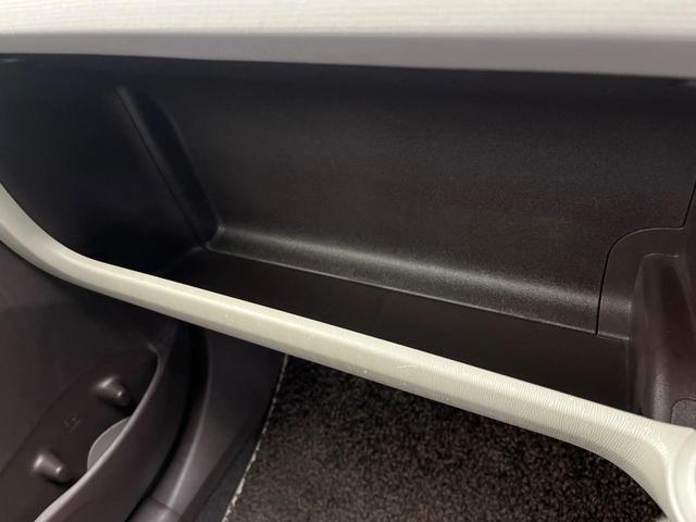 パッソ プラスハナ　ビルトインＥＴＣ　１４インチアルミホイール　オートエアコン　フォグライト　ＣＤプレーヤー　プライバシーガラス　アイドリングストップ　横滑防止装置　トラクションコントロール　ヘッドライトレベライザー（48枚目）