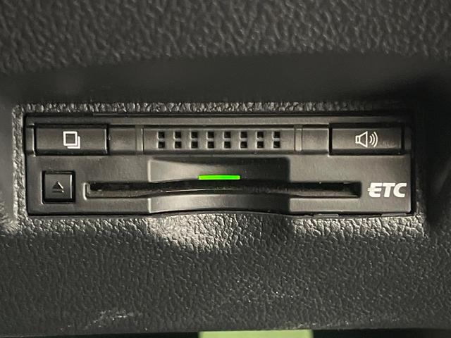 プリウス S 純正SDナビ バックカメラ 禁煙車 ドラレコ スマートキー LEDヘッド ビルトインETC 18インチアルミ オートライト オートエアコン Bluetooth CD DVD再生 フルセグ(7枚目)