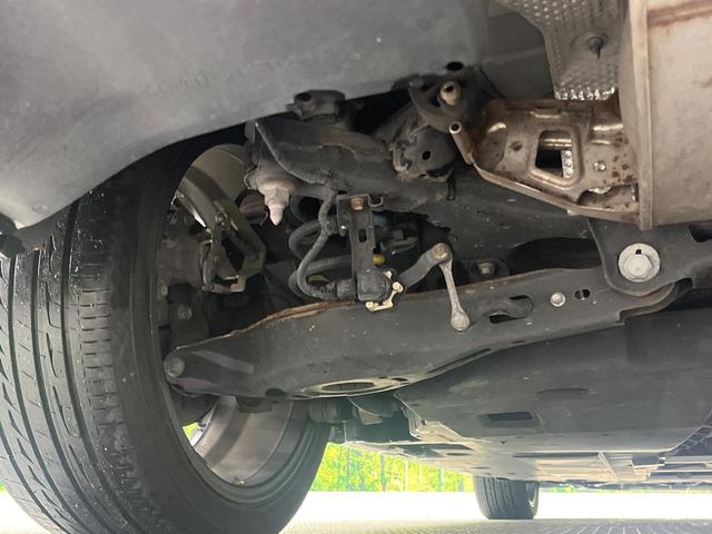 プリウス S 純正SDナビ バックカメラ 禁煙車 ドラレコ スマートキー LEDヘッド ビルトインETC 18インチアルミ オートライト オートエアコン Bluetooth CD DVD再生 フルセグ(22枚目)