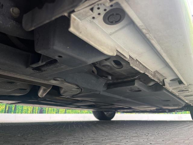 プリウス S 純正SDナビ バックカメラ 禁煙車 ドラレコ スマートキー LEDヘッド ビルトインETC 18インチアルミ オートライト オートエアコン Bluetooth CD DVD再生 フルセグ(23枚目)