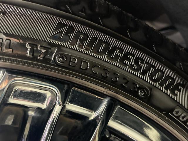 プリウス S 純正SDナビ バックカメラ 禁煙車 ドラレコ スマートキー LEDヘッド ビルトインETC 18インチアルミ オートライト オートエアコン Bluetooth CD DVD再生 フルセグ(27枚目)