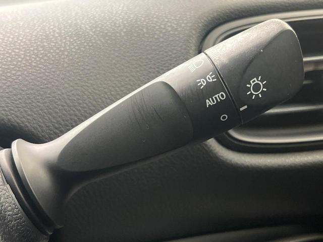 プリウス S 純正SDナビ バックカメラ 禁煙車 ドラレコ スマートキー LEDヘッド ビルトインETC 18インチアルミ オートライト オートエアコン Bluetooth CD DVD再生 フルセグ(50枚目)