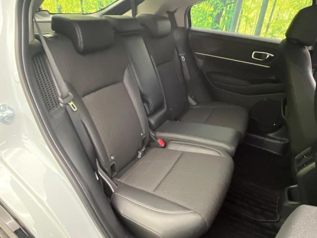 ヴェゼル ｅ：ＨＥＶ　Ｚ　９型メーカーナビ　バックカメラ　衝突被害軽減システム　禁煙車　電動リアゲート　ハーフレザーシート　前後ドラレコ　コーナーセンサー　スマートキー　ＬＥＤヘッド　ＥＴＣ２．０　オートハイビーム（10枚目）