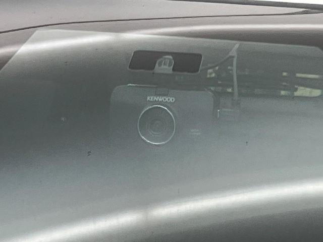 ヴェゼル ｅ：ＨＥＶ　Ｚ　９型メーカーナビ　バックカメラ　衝突被害軽減システム　禁煙車　電動リアゲート　ハーフレザーシート　前後ドラレコ　コーナーセンサー　スマートキー　ＬＥＤヘッド　ＥＴＣ２．０　オートハイビーム（38枚目）