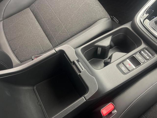 ヴェゼル ｅ：ＨＥＶ　Ｚ　９型メーカーナビ　バックカメラ　衝突被害軽減システム　禁煙車　電動リアゲート　ハーフレザーシート　前後ドラレコ　コーナーセンサー　スマートキー　ＬＥＤヘッド　ＥＴＣ２．０　オートハイビーム（69枚目）