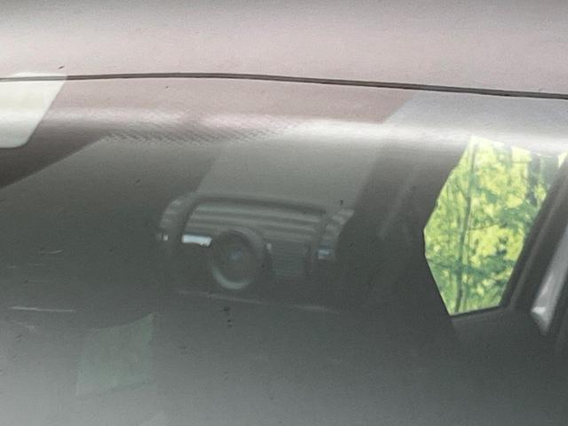 ヴェゼル ハイブリッドZ・ホンダセンシング 純正ナビ バックカメラ 衝突被害軽減システム 禁煙車 ハーフレザーシート ドラレコ コーナーセンサー スマートキー LEDヘッド ビルトインETC 純正17インチアルミ 前席シートヒーター(43枚目)