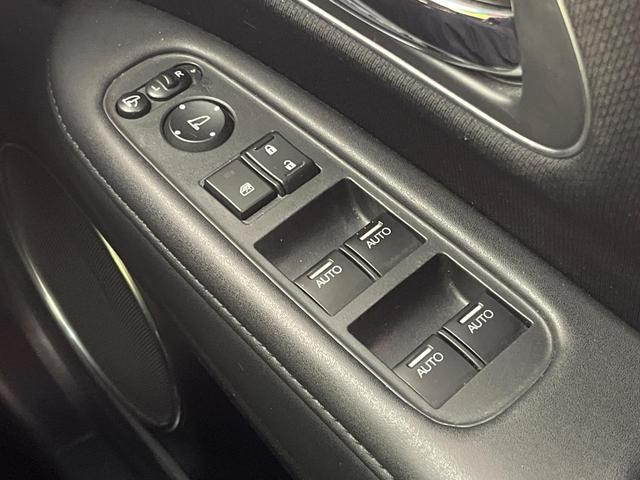 ヴェゼル ハイブリッドZ・ホンダセンシング 純正ナビ バックカメラ 衝突被害軽減システム 禁煙車 ハーフレザーシート ドラレコ コーナーセンサー スマートキー LEDヘッド ビルトインETC 純正17インチアルミ 前席シートヒーター(65枚目)