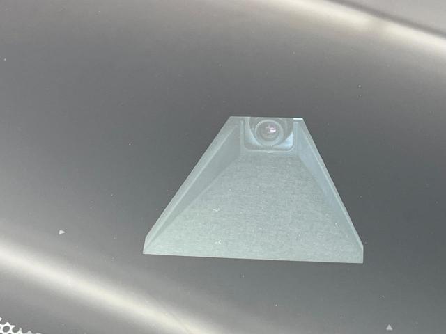 クラウンハイブリッド Ｓ　禁煙車　純正８インチナビ　バックカメラ　セーフティセンス　レーダークルーズ　ＥＴＣ　ドラレコ　コーナーセンサー　ＬＥＤヘッド　スマートキー　シートヒーター　ステアリングヒーター　ベージュ内装（6枚目）