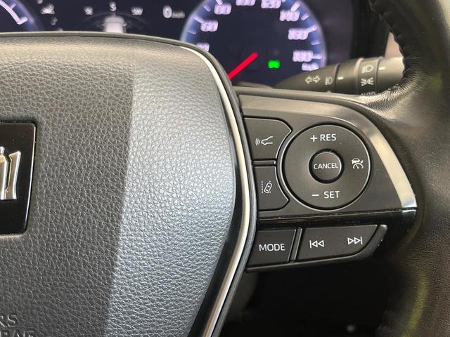 クラウンハイブリッド Ｓ　禁煙車　純正８インチナビ　バックカメラ　セーフティセンス　レーダークルーズ　ＥＴＣ　ドラレコ　コーナーセンサー　ＬＥＤヘッド　スマートキー　シートヒーター　ステアリングヒーター　ベージュ内装（7枚目）