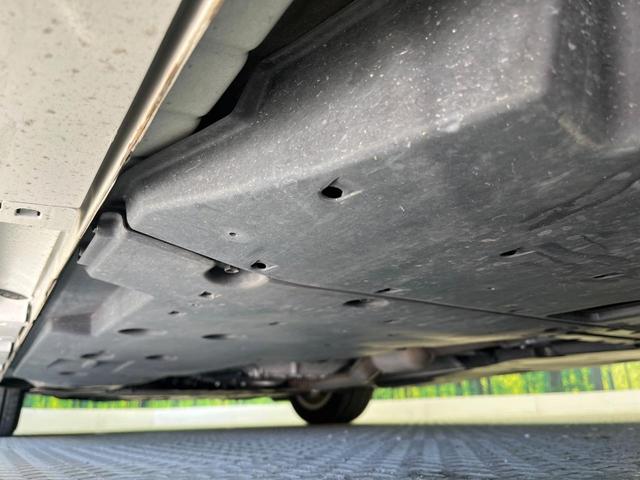 クラウンハイブリッド Ｓ　禁煙車　純正８インチナビ　バックカメラ　セーフティセンス　レーダークルーズ　ＥＴＣ　ドラレコ　コーナーセンサー　ＬＥＤヘッド　スマートキー　シートヒーター　ステアリングヒーター　ベージュ内装（22枚目）