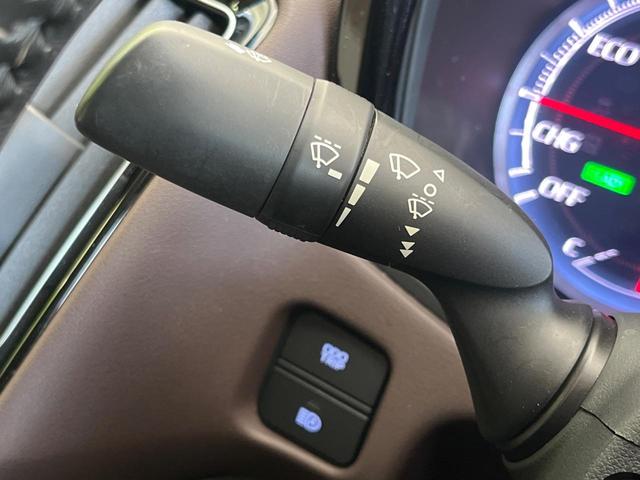 クラウンハイブリッド Ｓ　禁煙車　純正８インチナビ　バックカメラ　セーフティセンス　レーダークルーズ　ＥＴＣ　ドラレコ　コーナーセンサー　ＬＥＤヘッド　スマートキー　シートヒーター　ステアリングヒーター　ベージュ内装（40枚目）