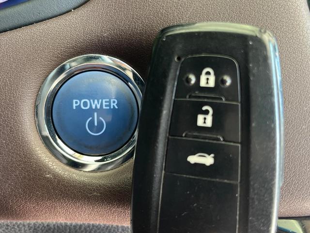 クラウンハイブリッド Ｓ　禁煙車　純正８インチナビ　バックカメラ　セーフティセンス　レーダークルーズ　ＥＴＣ　ドラレコ　コーナーセンサー　ＬＥＤヘッド　スマートキー　シートヒーター　ステアリングヒーター　ベージュ内装（48枚目）