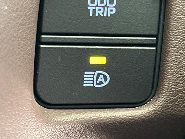 クラウンハイブリッド Ｓ　禁煙車　純正８インチナビ　バックカメラ　セーフティセンス　レーダークルーズ　ＥＴＣ　ドラレコ　コーナーセンサー　ＬＥＤヘッド　スマートキー　シートヒーター　ステアリングヒーター　ベージュ内装（51枚目）