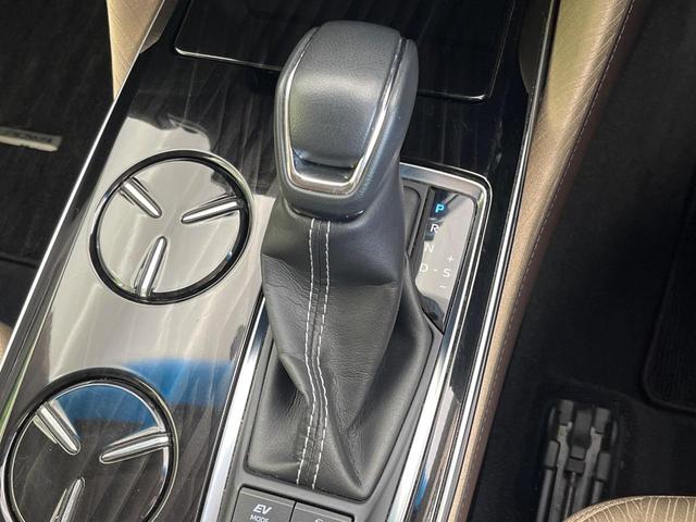 クラウンハイブリッド Ｓ　禁煙車　純正８インチナビ　バックカメラ　セーフティセンス　レーダークルーズ　ＥＴＣ　ドラレコ　コーナーセンサー　ＬＥＤヘッド　スマートキー　シートヒーター　ステアリングヒーター　ベージュ内装（61枚目）