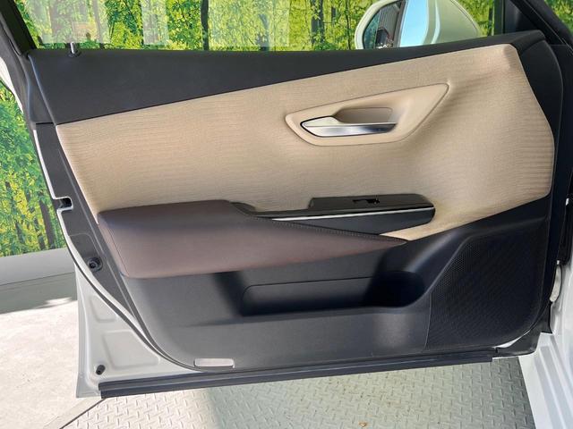 クラウンハイブリッド Ｓ　禁煙車　純正８インチナビ　バックカメラ　セーフティセンス　レーダークルーズ　ＥＴＣ　ドラレコ　コーナーセンサー　ＬＥＤヘッド　スマートキー　シートヒーター　ステアリングヒーター　ベージュ内装（64枚目）