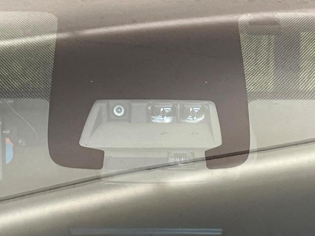 アクア Ｓ　純正ＳＤナビ　バックカメラ　禁煙車　トヨタセーフティセンス　ＥＴＣ　ドライブレコーダー　スマートキー＆プッシュスタート　オートマチックハイビーム　車線逸脱警報　先行車発進お知らせ機能　オートライト（6枚目）