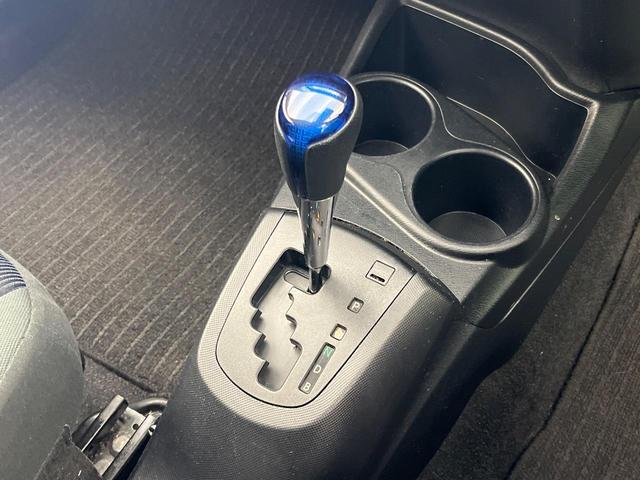 アクア Ｓ　純正ＳＤナビ　バックカメラ　禁煙車　トヨタセーフティセンス　ＥＴＣ　ドライブレコーダー　スマートキー＆プッシュスタート　オートマチックハイビーム　車線逸脱警報　先行車発進お知らせ機能　オートライト（45枚目）