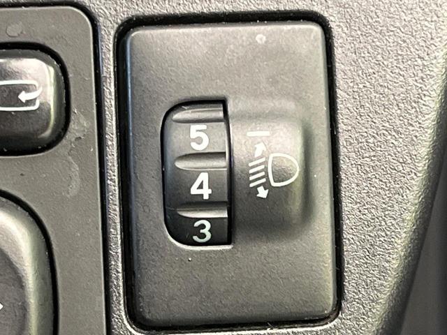 アクア Ｓ　純正ＳＤナビ　バックカメラ　禁煙車　トヨタセーフティセンス　ＥＴＣ　ドライブレコーダー　スマートキー＆プッシュスタート　オートマチックハイビーム　車線逸脱警報　先行車発進お知らせ機能　オートライト（59枚目）