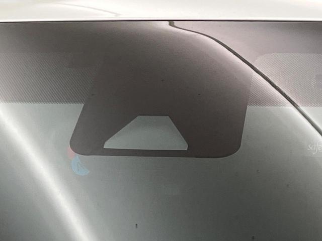 ヤリス ハイブリッドX 7インチナビ付ディスプレイオーディオ バックカメラ 衝突被害軽減システム レーダークルーズ 禁煙車 ドラレコ LEDヘッド ビルトインETC 車線逸脱警報 オートエアコン Bluetooth(6枚目)