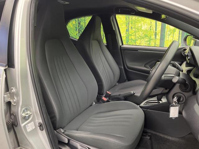 ヤリス ハイブリッドX 7インチナビ付ディスプレイオーディオ バックカメラ 衝突被害軽減システム レーダークルーズ 禁煙車 ドラレコ LEDヘッド ビルトインETC 車線逸脱警報 オートエアコン Bluetooth(10枚目)