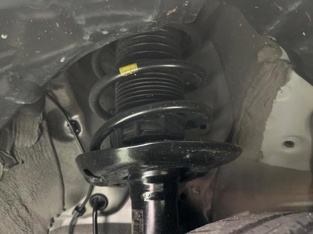 ヤリス ハイブリッドX 7インチナビ付ディスプレイオーディオ バックカメラ 衝突被害軽減システム レーダークルーズ 禁煙車 ドラレコ LEDヘッド ビルトインETC 車線逸脱警報 オートエアコン Bluetooth(22枚目)