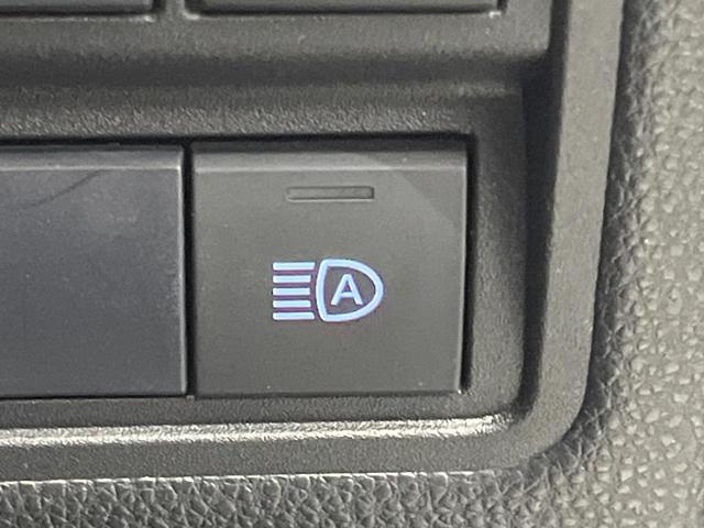 ヤリス ハイブリッドX 7インチナビ付ディスプレイオーディオ バックカメラ 衝突被害軽減システム レーダークルーズ 禁煙車 ドラレコ LEDヘッド ビルトインETC 車線逸脱警報 オートエアコン Bluetooth(39枚目)