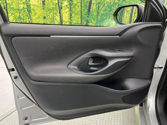 ヤリス ハイブリッドX 7インチナビ付ディスプレイオーディオ バックカメラ 衝突被害軽減システム レーダークルーズ 禁煙車 ドラレコ LEDヘッド ビルトインETC 車線逸脱警報 オートエアコン Bluetooth(45枚目)