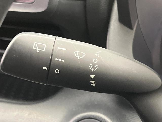 ヤリス ハイブリッドX 7インチナビ付ディスプレイオーディオ バックカメラ 衝突被害軽減システム レーダークルーズ 禁煙車 ドラレコ LEDヘッド ビルトインETC 車線逸脱警報 オートエアコン Bluetooth(49枚目)