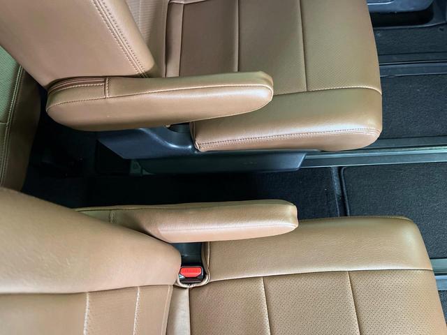 セレナ ｅ－パワー　ハイウェイスターＶ　純正１０型ナビ　全周囲カメラ　プロパイロット　両側電動スライドドア　ＥＴＣ　フルセグ　Ｂｌｕｅｔｏｏｔｈ　ブラインドスポットモニター　デジタルミラー　クリアランスソナー　ＬＥＤヘッドライト（70枚目）