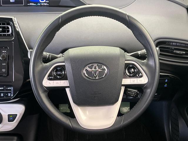 プリウス S 純正ナビ バックカメラ セーフティセンス レーダークルーズ 禁煙車 ドラレコ スマートキー LEDヘッド ビルトインETC 純正15インチアルミ オートハイビーム オートライト(12枚目)