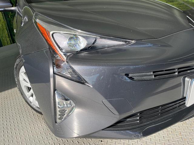 プリウス S 純正ナビ バックカメラ セーフティセンス レーダークルーズ 禁煙車 ドラレコ スマートキー LEDヘッド ビルトインETC 純正15インチアルミ オートハイビーム オートライト(13枚目)