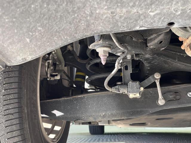 プリウス S 純正ナビ バックカメラ セーフティセンス レーダークルーズ 禁煙車 ドラレコ スマートキー LEDヘッド ビルトインETC 純正15インチアルミ オートハイビーム オートライト(22枚目)