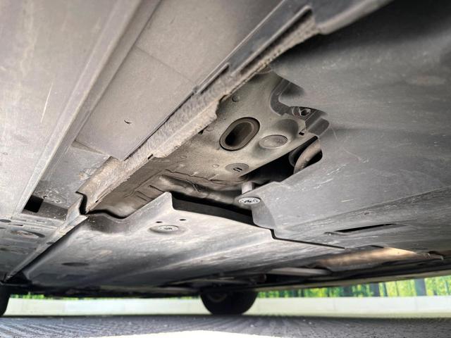 プリウス S 純正ナビ バックカメラ セーフティセンス レーダークルーズ 禁煙車 ドラレコ スマートキー LEDヘッド ビルトインETC 純正15インチアルミ オートハイビーム オートライト(23枚目)