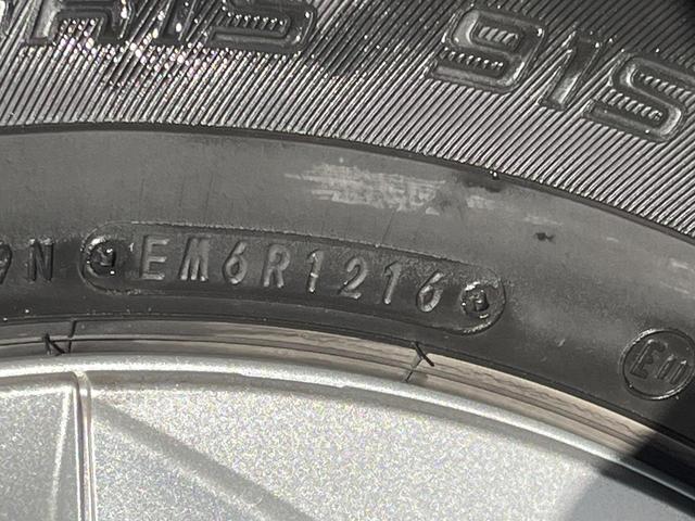 プリウス S 純正ナビ バックカメラ セーフティセンス レーダークルーズ 禁煙車 ドラレコ スマートキー LEDヘッド ビルトインETC 純正15インチアルミ オートハイビーム オートライト(34枚目)