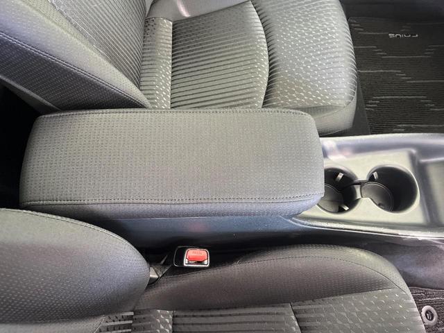 プリウス S 純正ナビ バックカメラ セーフティセンス レーダークルーズ 禁煙車 ドラレコ スマートキー LEDヘッド ビルトインETC 純正15インチアルミ オートハイビーム オートライト(46枚目)