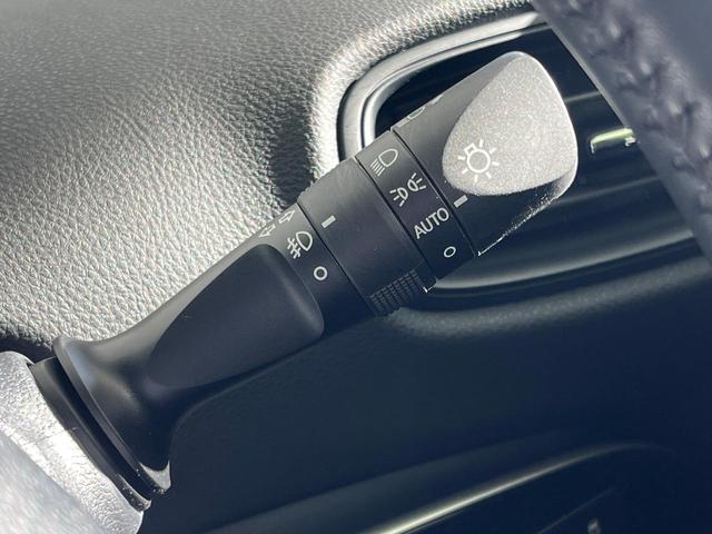 プリウス S 純正ナビ バックカメラ セーフティセンス レーダークルーズ 禁煙車 ドラレコ スマートキー LEDヘッド ビルトインETC 純正15インチアルミ オートハイビーム オートライト(57枚目)