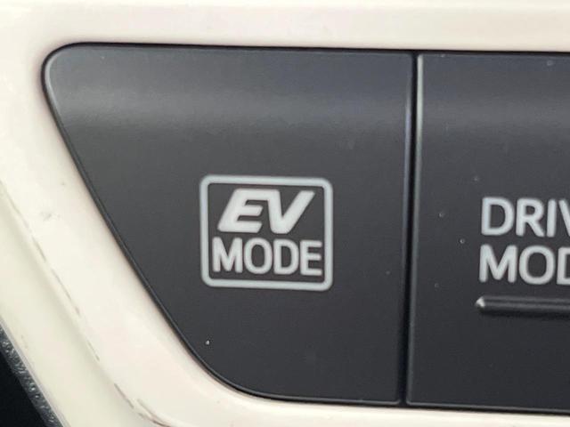 プリウス S 純正ナビ バックカメラ セーフティセンス レーダークルーズ 禁煙車 ドラレコ スマートキー LEDヘッド ビルトインETC 純正15インチアルミ オートハイビーム オートライト(65枚目)