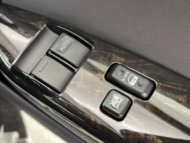 ハイエースバン スーパーGL ダークプライムII SDナビ 両側電動ドア 全周囲カメラ 衝突被害軽減システム 禁煙車 ハーフレザー 前後ドラレコ コーナーセンサー スマートキー LEDヘッド ビルトインETC オートハイビーム(59枚目)