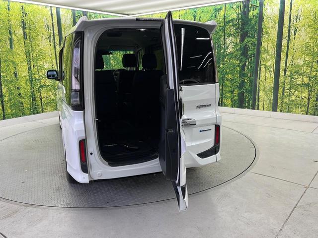 ステップワゴンスパーダ スパーダハイブリッド　Ｇ・ＥＸ　ホンダセンシング　純正９型ナビ　マルチビューカメラ　禁煙車　両側電動スライドドア　リアオートエアコン　ハーフレザーシート　前席シートヒーター　ＬＥＤヘッドライト＆フォグライト　ＥＴＣ　ドラレコ　電動パーキング（30枚目）