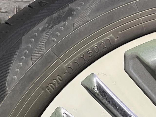 ステップワゴンスパーダ スパーダハイブリッド　Ｇ・ＥＸ　ホンダセンシング　純正９型ナビ　マルチビューカメラ　禁煙車　両側電動スライドドア　リアオートエアコン　ハーフレザーシート　前席シートヒーター　ＬＥＤヘッドライト＆フォグライト　ＥＴＣ　ドラレコ　電動パーキング（35枚目）