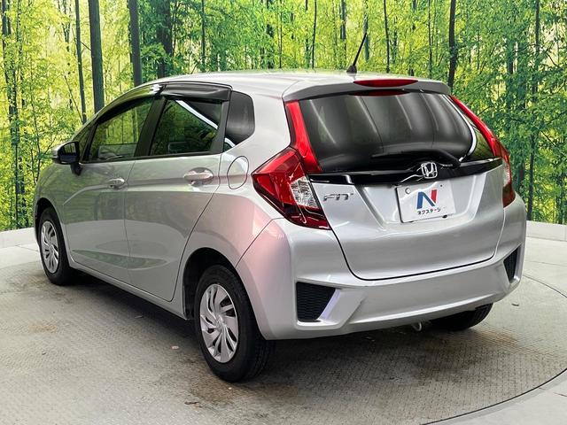 フィット １３Ｇ・Ｆパッケージ　ファインエディション　７インチナビ　バックカメラ　禁煙車　スマートキー　オートエアコン　Ｂｌｕｅｔｏｏｔｈ　アイドリングストップ　電動格納ミラー　ＣＤ　ＤＶＤ再生　フルセグ　ドアバイザー（29枚目）