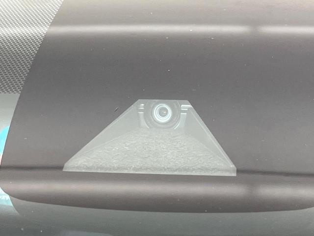 プリウス Ａツーリングセレクション　純正ＳＤナビ　バックカメラ　衝突被害軽減システム　レーダークルーズ　ドラレコ　コーナーセンサー　スマートキー　ＬＥＤヘッド　ビルトインＥＴＣ　純正１７インチアルミ　オートハイビーム　パークアシスト（6枚目）