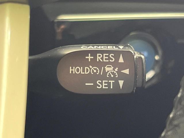 プリウス Ａツーリングセレクション　純正ＳＤナビ　バックカメラ　衝突被害軽減システム　レーダークルーズ　ドラレコ　コーナーセンサー　スマートキー　ＬＥＤヘッド　ビルトインＥＴＣ　純正１７インチアルミ　オートハイビーム　パークアシスト（8枚目）