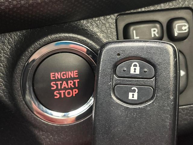 ヴィッツ １．３Ｆ　ＬＥＤエディション　ＳＤナビ　バックカメラ　禁煙車　スマートキー＆プッシュスタート　ＬＥＤヘッドライト　ビルトインＥＴＣ　オートライト　Ｂｌｕｅｔｏｏｔｈ　ＣＤ　ＤＶＤ再生　フルセグ（6枚目）