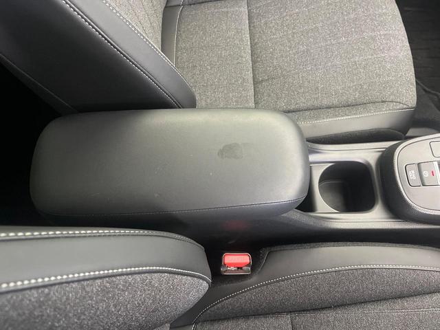 フィット ホーム　禁煙車　純正ナビ　バックカメラ　レーダークルーズコントロール　衝突被害軽減システム　ドラレコ　コーナーセンサー　スマートキー　ＬＥＤヘッド　ＥＴＣ　オートハイビーム　車線逸脱警報　オートライト（41枚目）