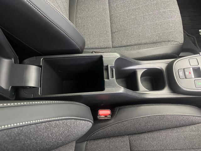 フィット ホーム　禁煙車　純正ナビ　バックカメラ　レーダークルーズコントロール　衝突被害軽減システム　ドラレコ　コーナーセンサー　スマートキー　ＬＥＤヘッド　ＥＴＣ　オートハイビーム　車線逸脱警報　オートライト（45枚目）