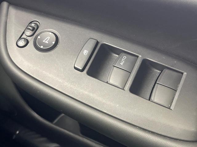 フィット ホーム　禁煙車　純正ナビ　バックカメラ　レーダークルーズコントロール　衝突被害軽減システム　ドラレコ　コーナーセンサー　スマートキー　ＬＥＤヘッド　ＥＴＣ　オートハイビーム　車線逸脱警報　オートライト（50枚目）