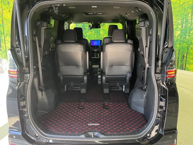 ヴォクシー Ｓ－Ｚ　禁煙車　純正１０．５型ナビ　快適利便ＰＫＧ　バックカメラ　両側電動　セーフティセンス　シートヒーター　前後ドラレコ　コーナーセンサー　シートヒーター　ビルトインＥＴＣ　ＨＤＭＩ（12枚目）